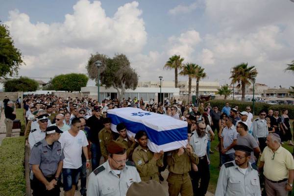 10505402_942960349063249_4974059106965494981_n