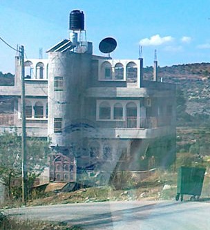 988506_10151611913708812_213757305_n