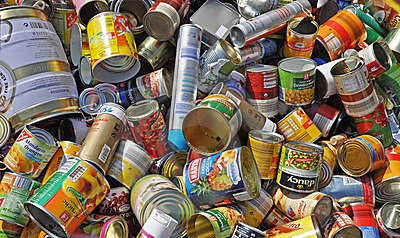 empty-food-cans-recycling-19652090